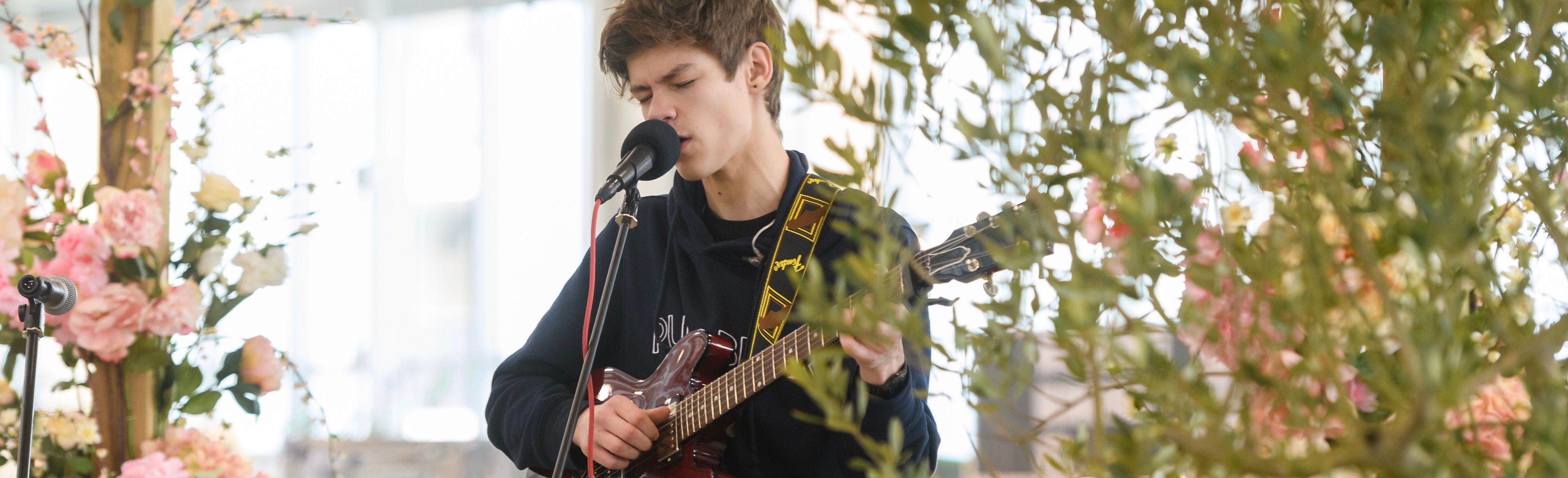 Buskers Stage